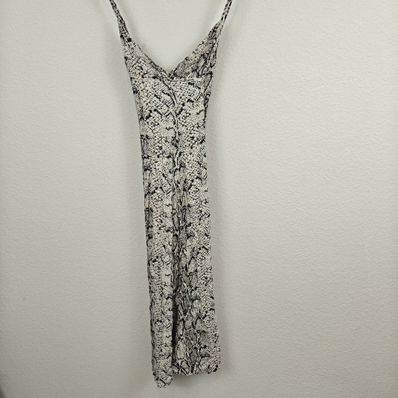 Reformation Kat Midi Snakeskin Printed V-neck Slip Dress Size 6 Women's - Picture 11 of 11